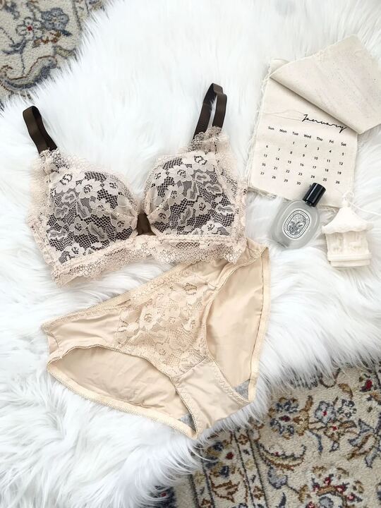 【美胸メイク】リボンフラワーレースブラセット