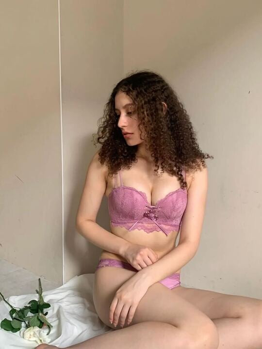 【小胸さん向け】PINK×WHITEあざとモテ谷間メイク3点セット