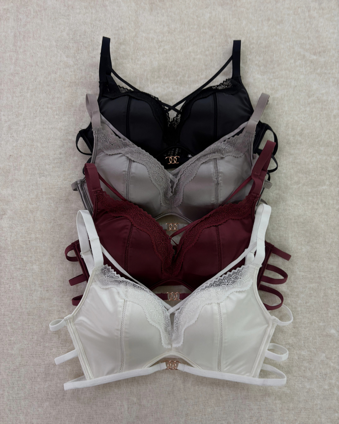 【整形級谷間】ボリュームアップセクシーブラセット