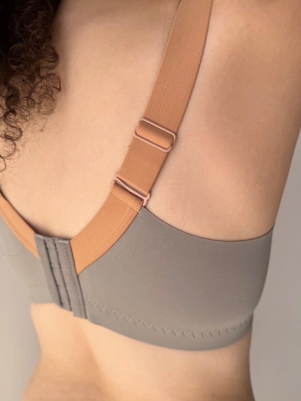 超ホールド育乳ナイトブラ