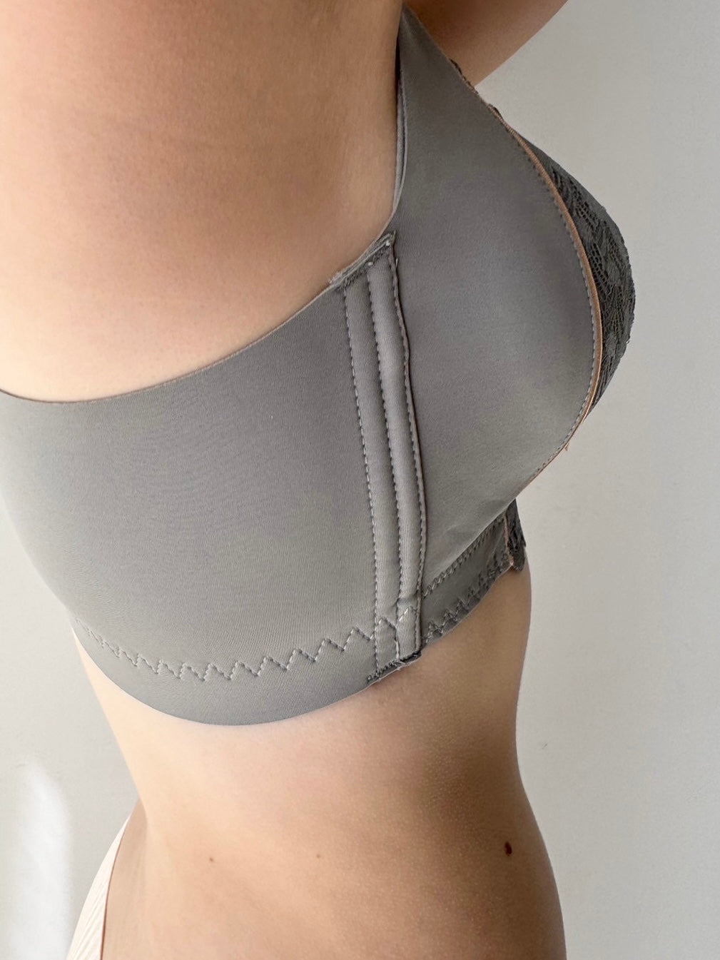 超ホールド育乳ナイトブラ