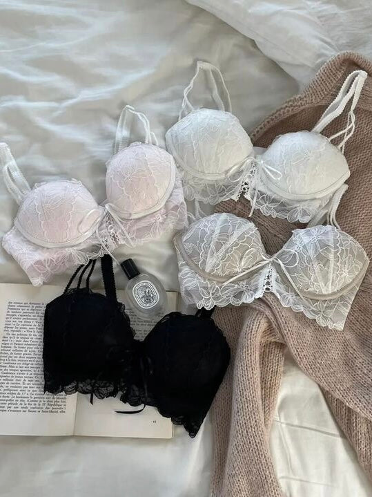 【自胸にフィット】ビッグフラワーレースアップブラセット