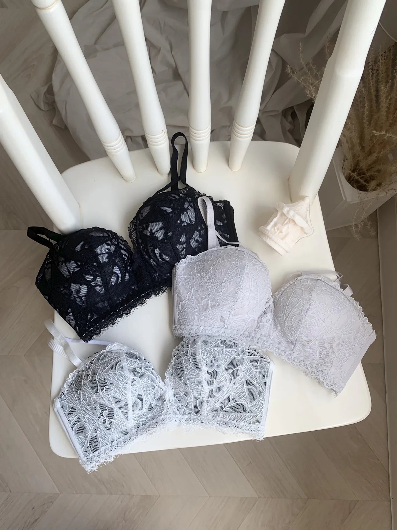 【整形級谷間】手形パッドセクシーレースブラセット