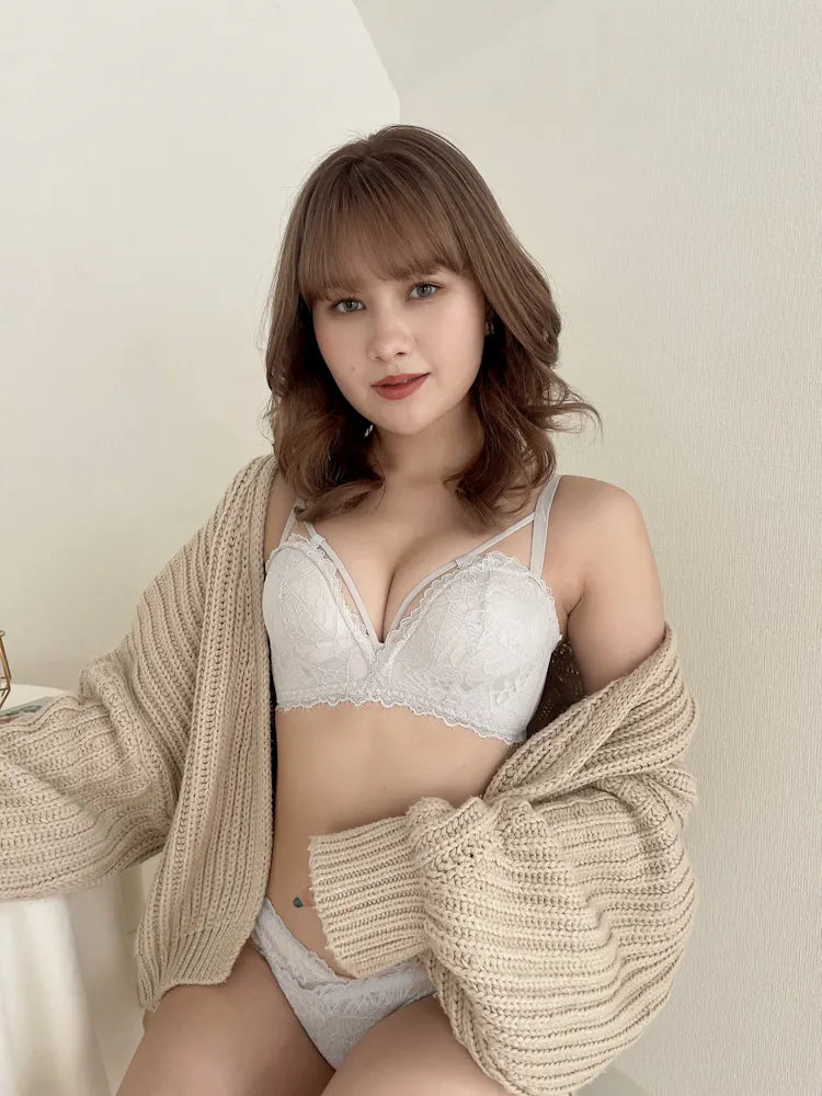 【整形級谷間】手形パッドセクシーレースブラセット