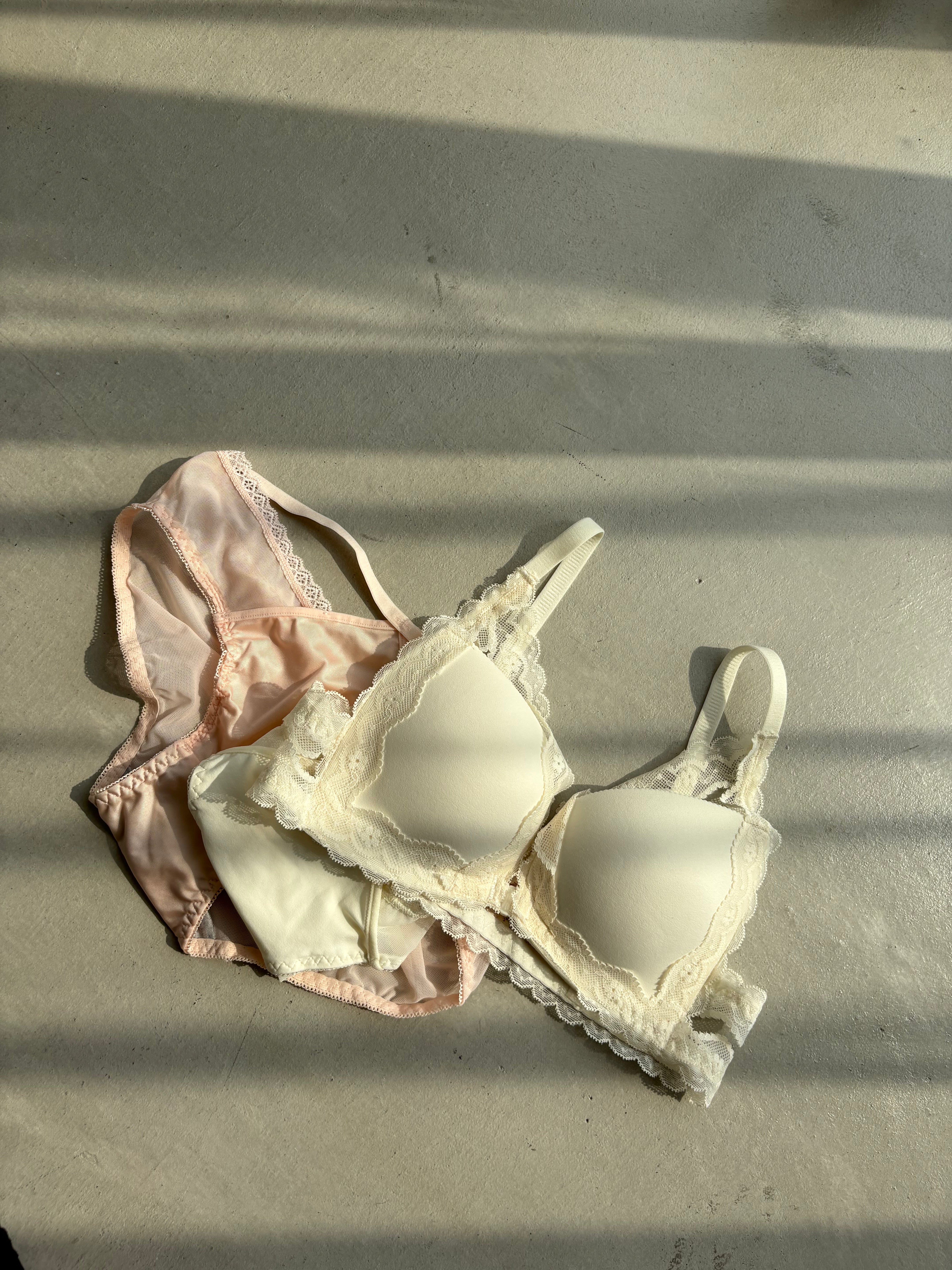 フロントホックバックフルレースブラセット