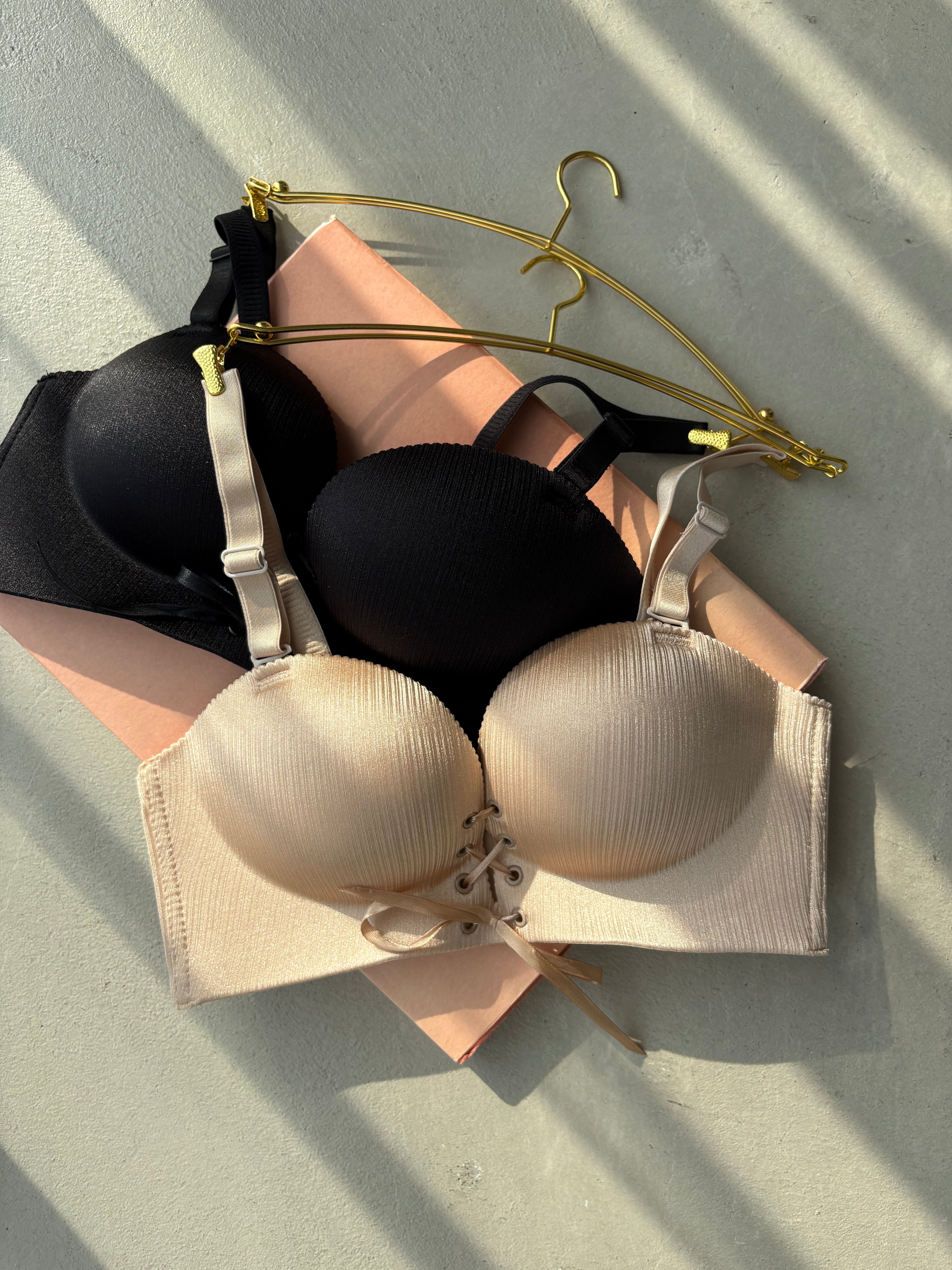 瞬間谷間丸胸シャイニーブラ