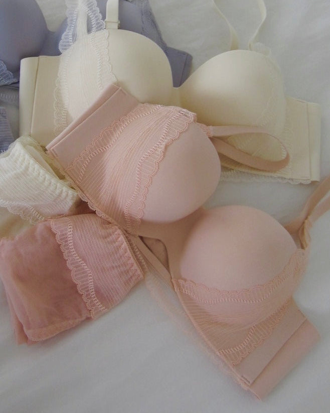 【小胸さん向け】ぷるんと上向き丸胸3点セット