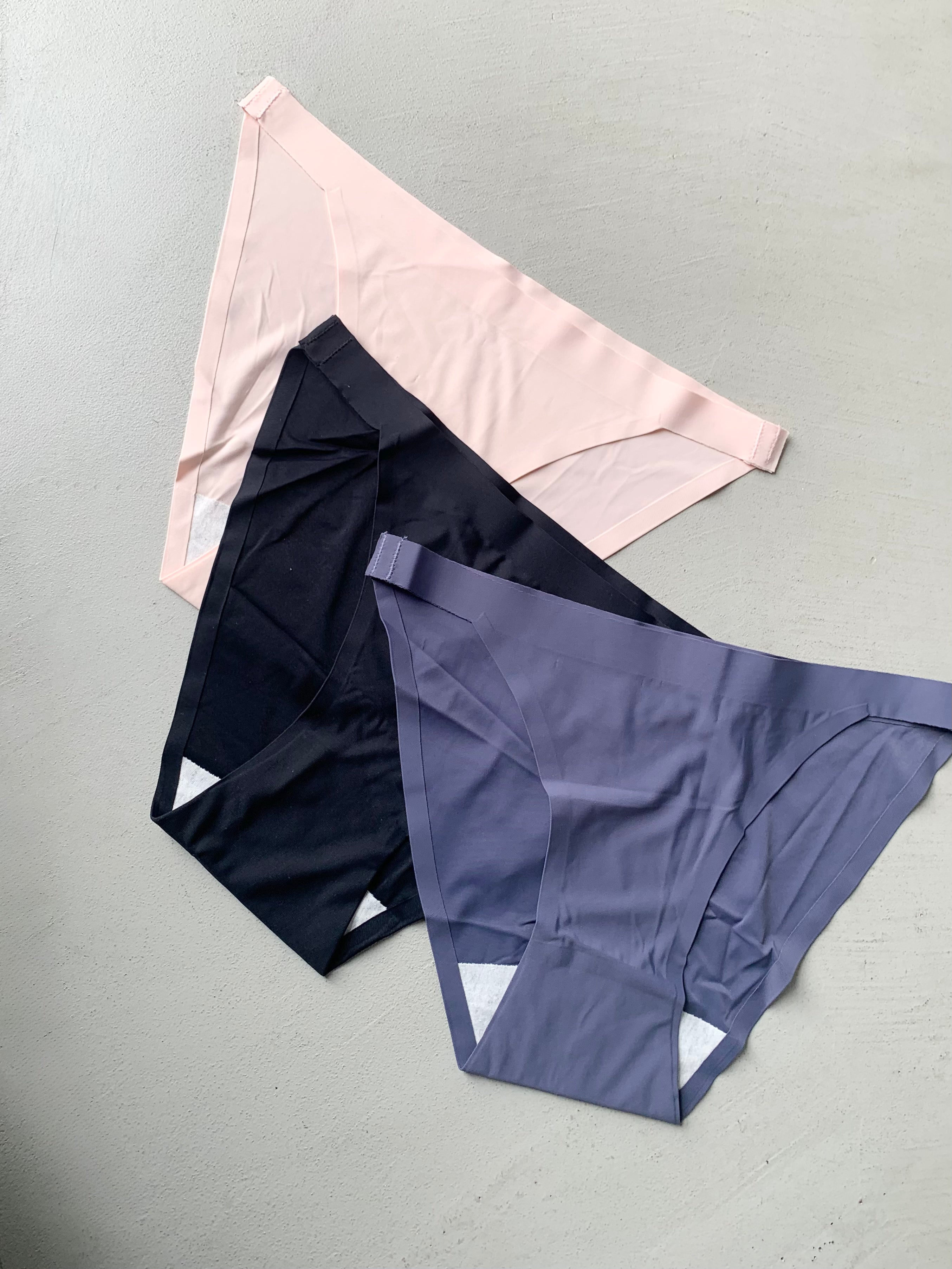 シームレスミドルショーツ