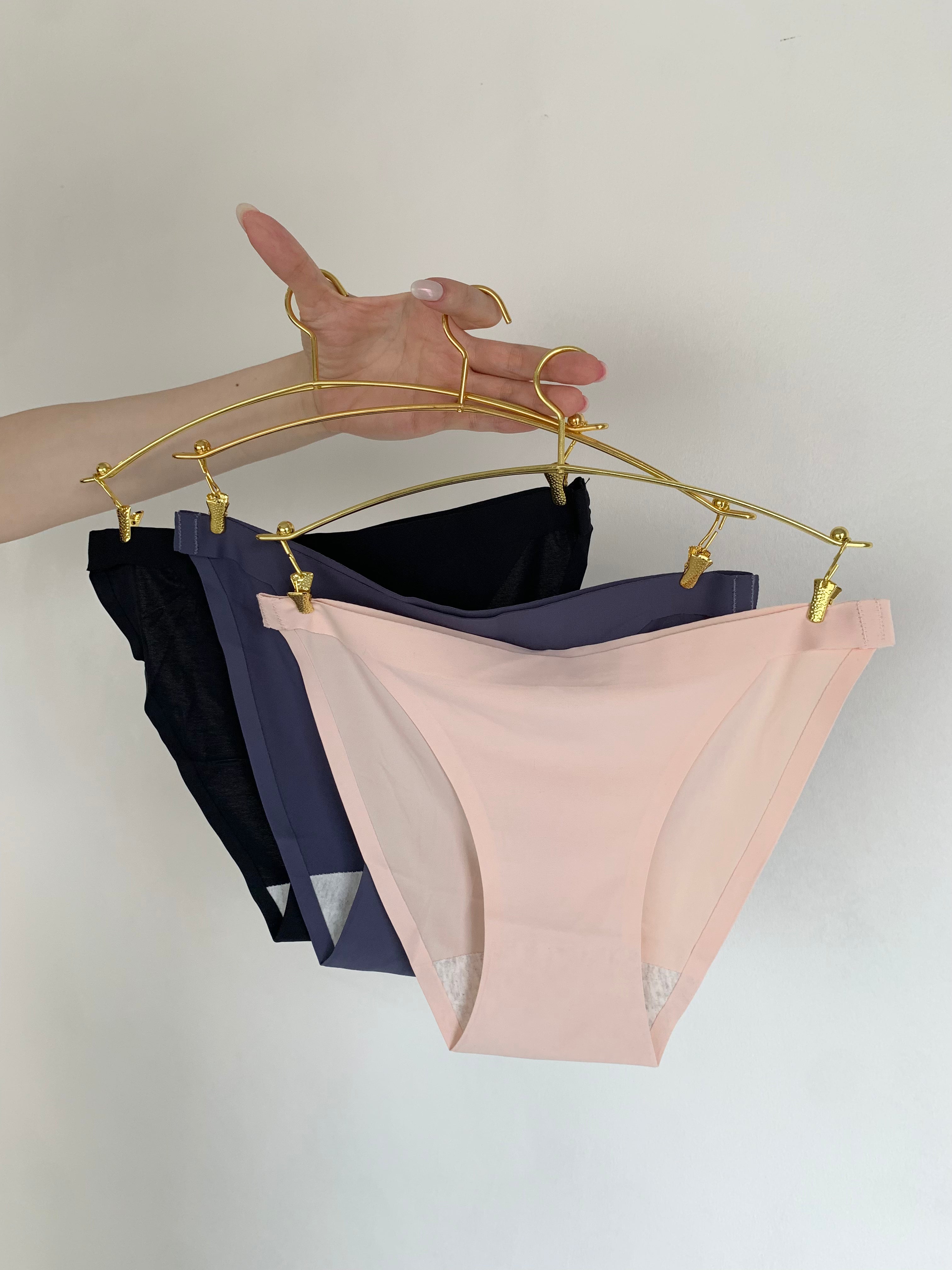 シームレスミドルショーツ