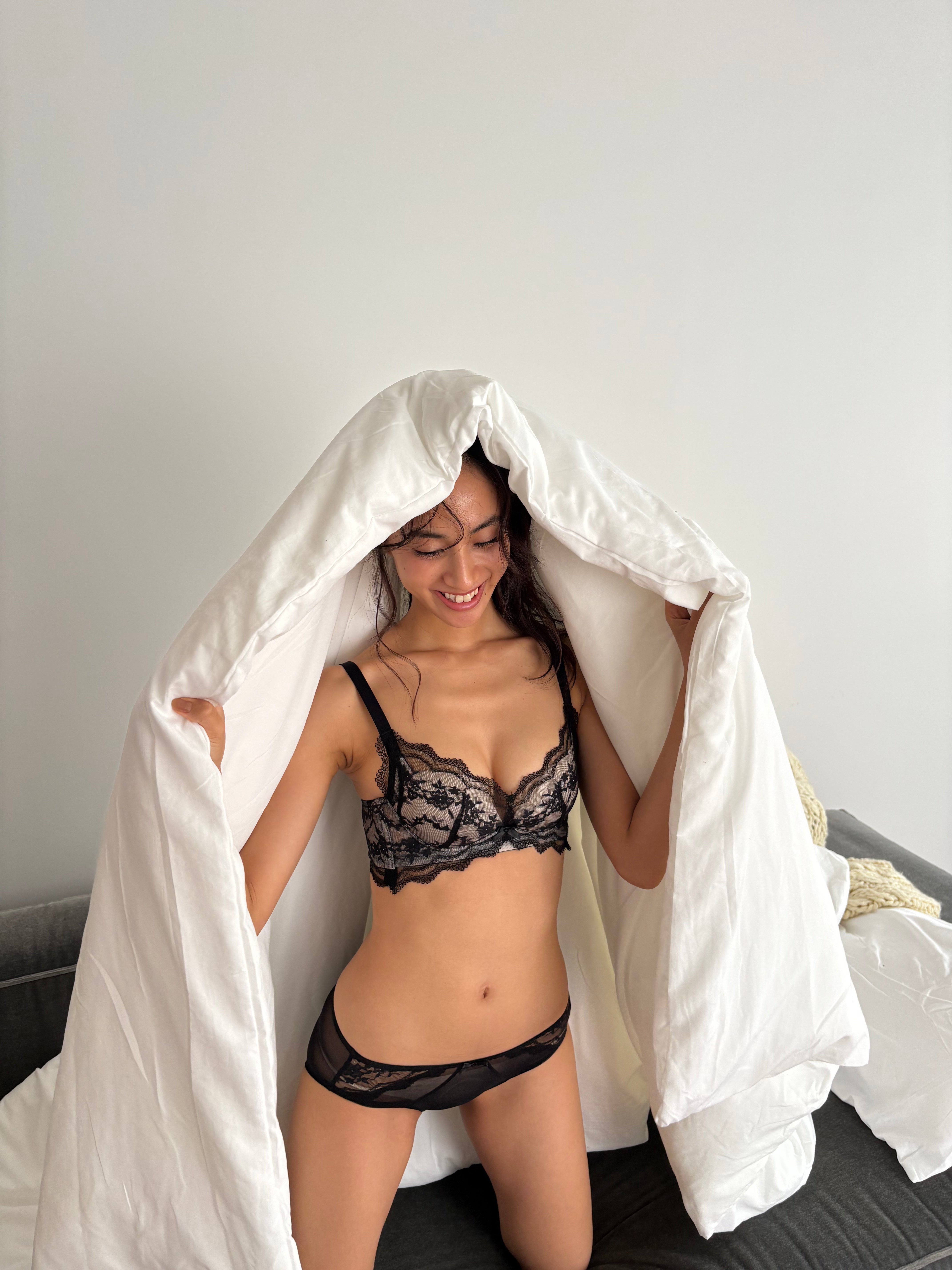 シースルーフラワーレースブラセット