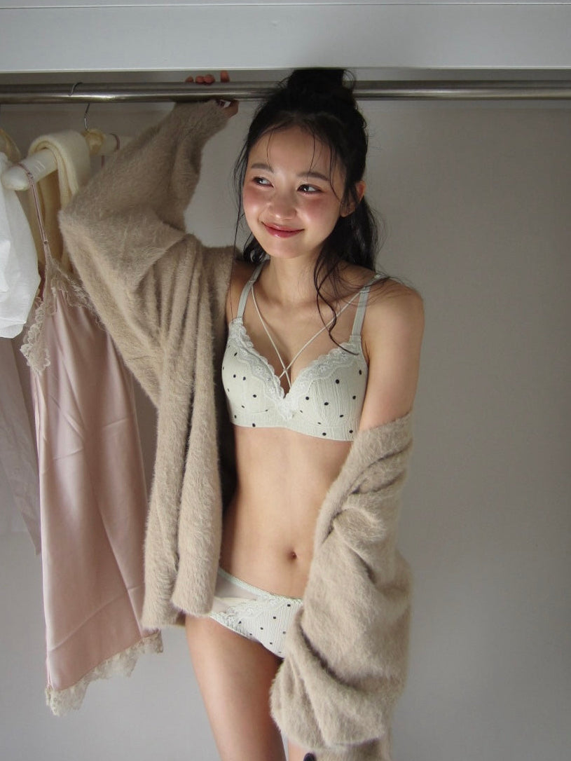 【整形級谷間】ガーリードットレースブラセット