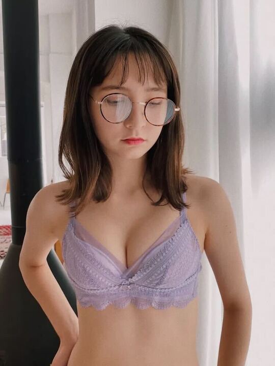 【自胸にフィット】くっきり谷間メイク強力ボリュームブラセット