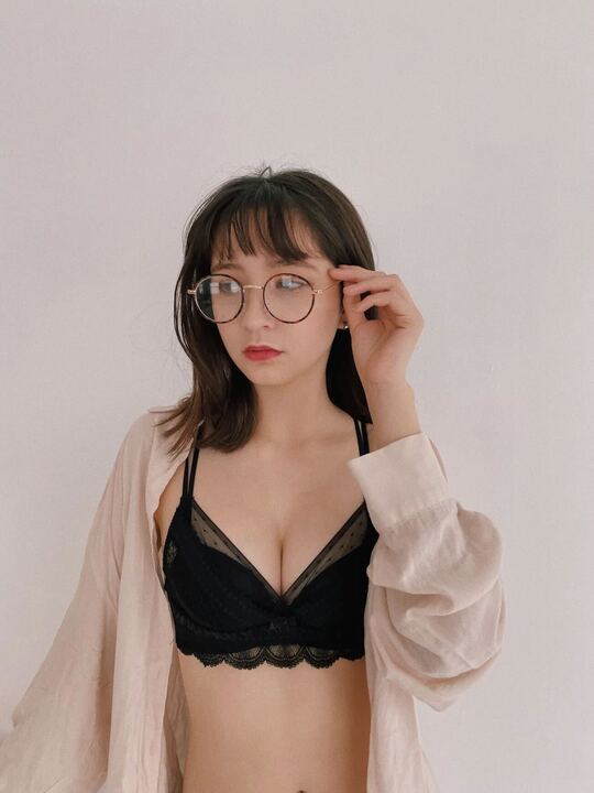 【自胸にフィット】くっきり谷間メイク強力ボリュームブラセット