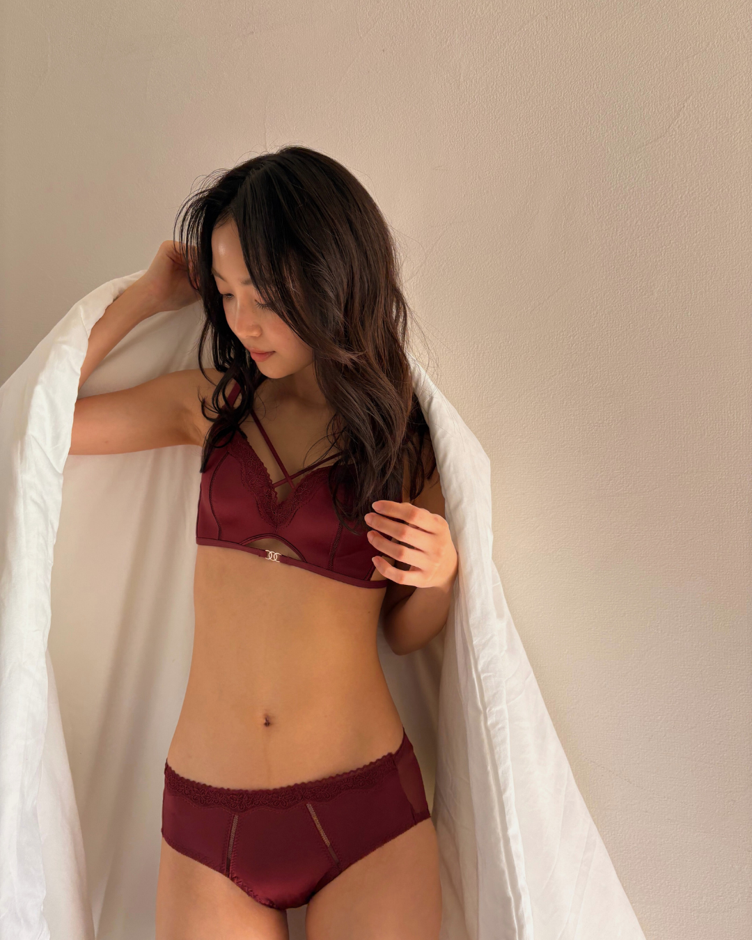 【整形級谷間】ボリュームアップセクシーブラセット