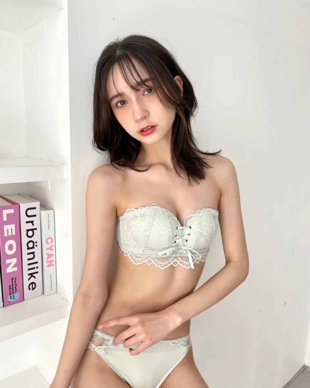 瞬間谷間メイクリボンレースアップブラセット〈ブラトップ利用OK〉