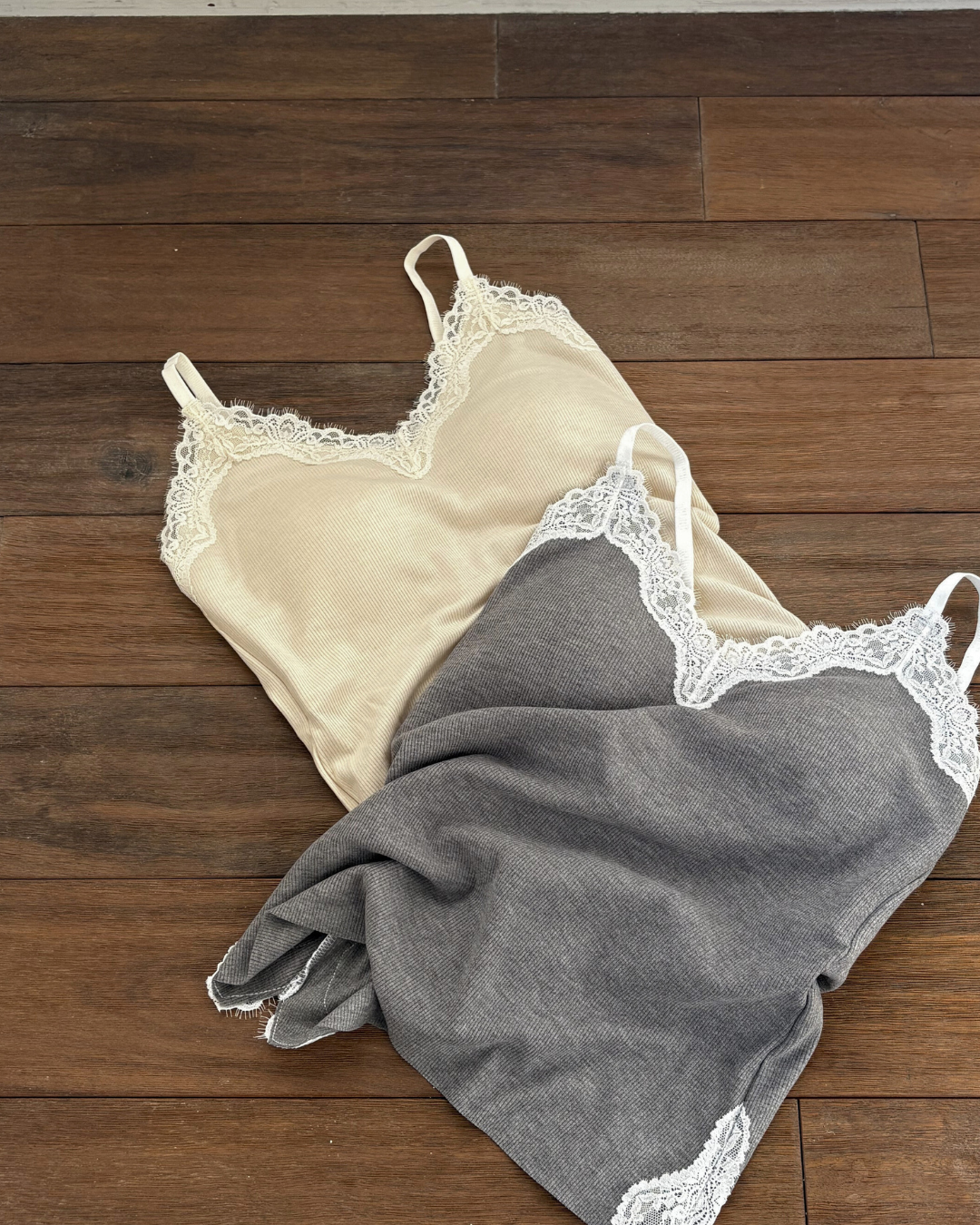 パッド付き極ふわあったかキャミソール