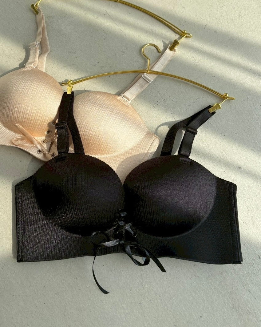 谷間を作りたい人向け】瞬間谷間メイク3点セット